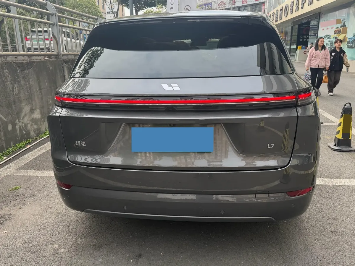 2025 Li L7 Range Extended 154HP REEV,autocango,china used car exporter,china ev exporter,chinese used car exporter,chinese used ev exporter