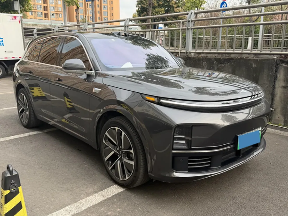 2025 Li L7 Range Extended 154HP REEV,autocango,china used car exporter,china ev exporter,chinese used car exporter,chinese used ev exporter