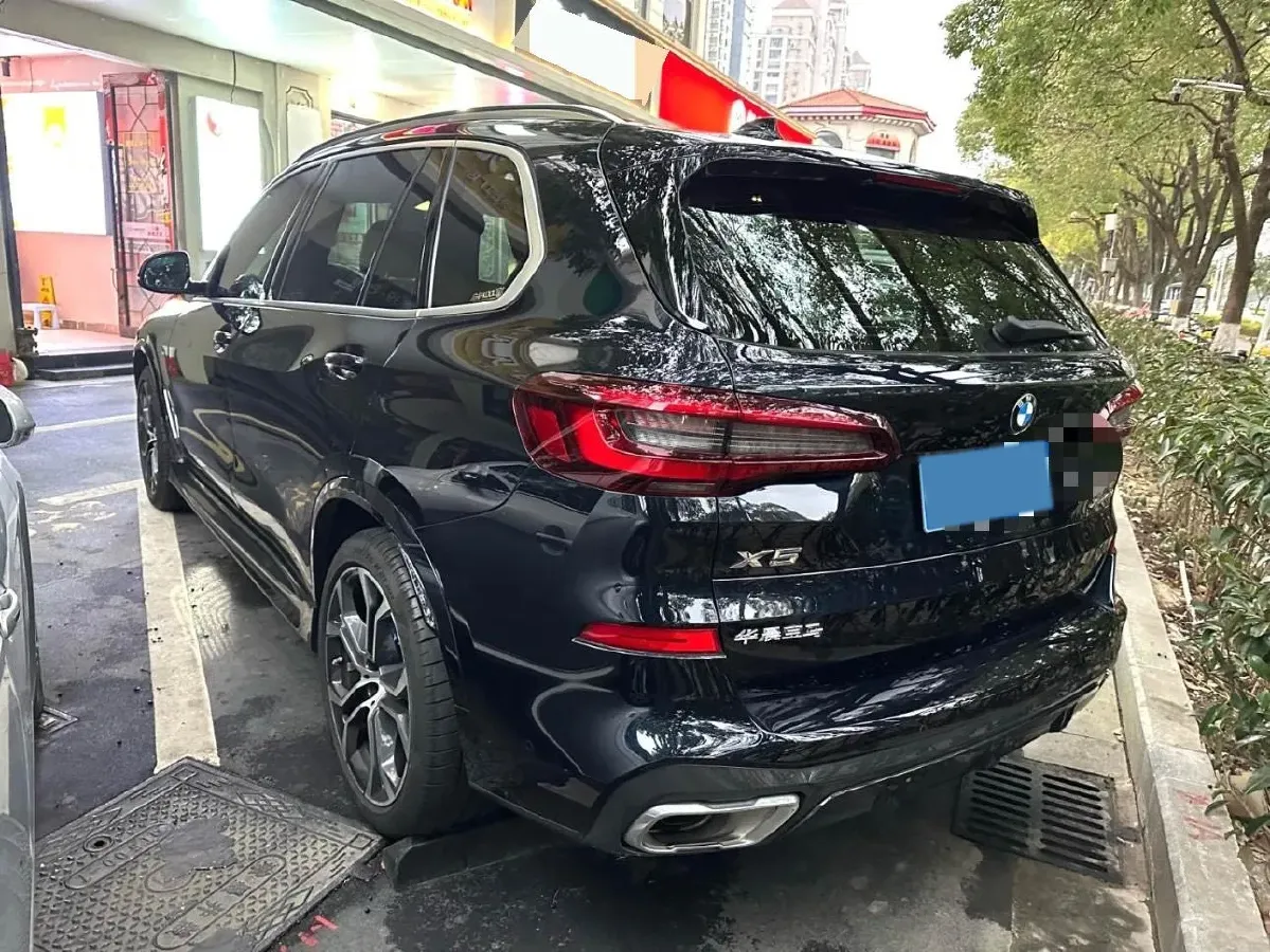 2022 BMW X5 3.0T 333HP L6 8AT,autocango,china used car exporter,china ev exporter,chinese used car exporter,chinese used ev exporter