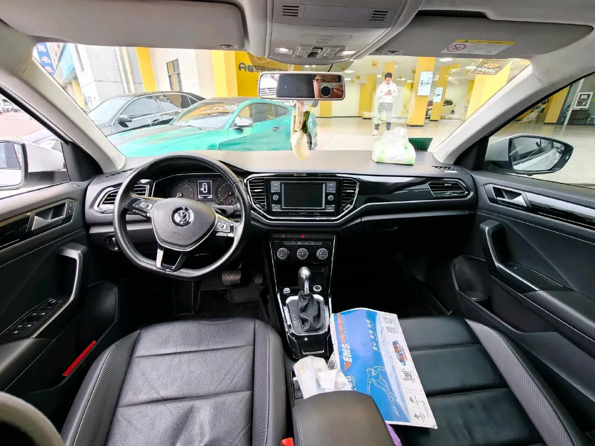 2019 Volkswagen T-Roc 1.4T 150HP L4 7DCT,autocango,china used car exporter,china ev exporter,chinese used car exporter,chinese used ev exporter