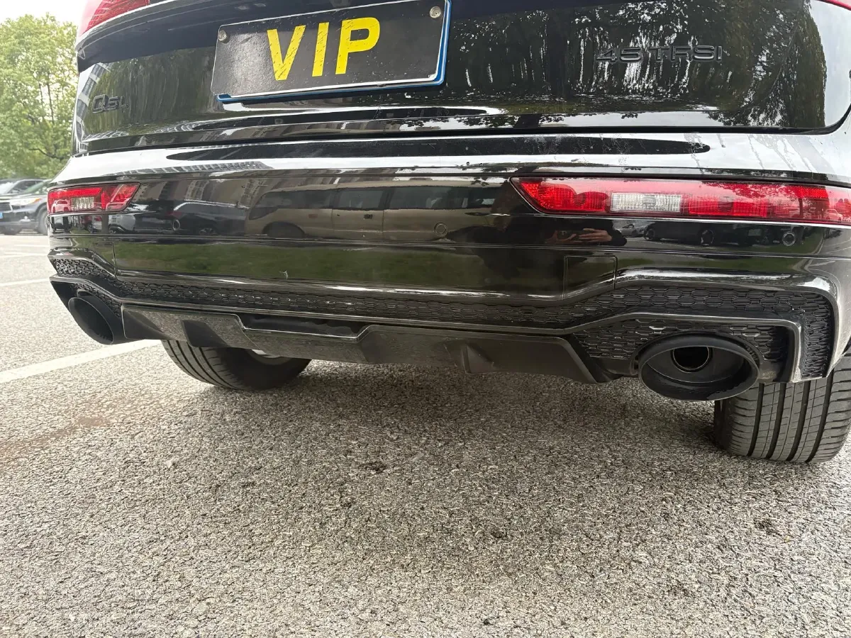 2022 Audi Q5L 2.0T 190HP L4 7DCT,autocango,china used car exporter,china ev exporter,chinese used car exporter,chinese used ev exporter