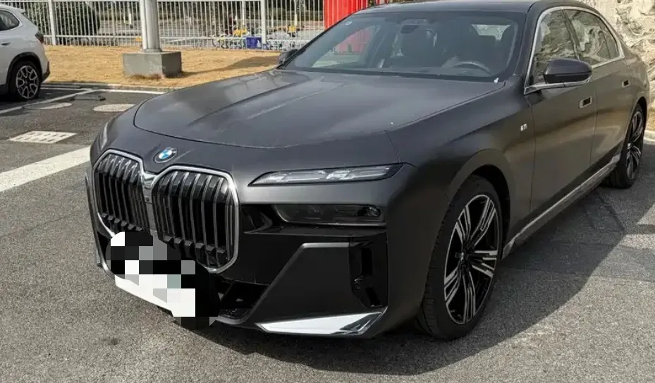 2023 BMW 7 Series 3.0T 381HP L6 8AT,autocango,china used car exporter,china ev exporter,chinese used car exporter,chinese used ev exporter