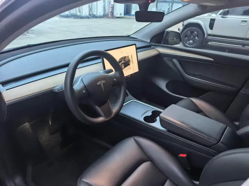 2022 Tesla Model Y BEV 60KWH,autocango,china used car exporter,china ev exporter,chinese used car exporter,chinese used ev exporter