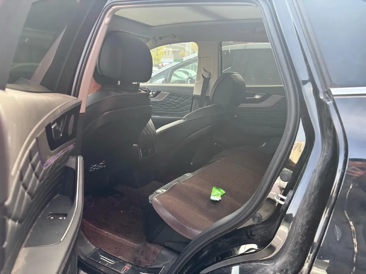 2022 HongQi HS5 2.0T 224HP L4 6AT,autocango,china used car exporter,china ev exporter,chinese used car exporter,chinese used ev exporter