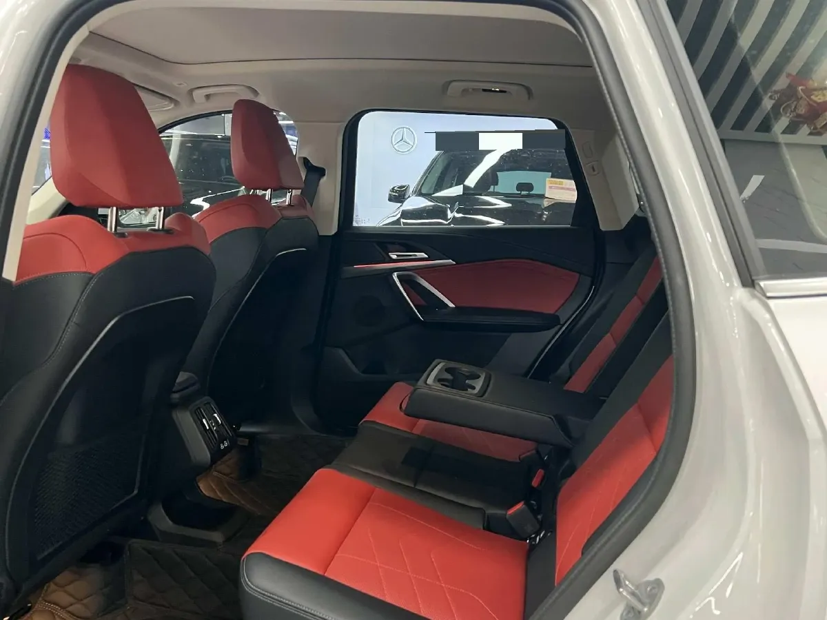 2025 BMW X1 2.0T 204HP L4 7DCT,autocango,china used car exporter,china ev exporter,chinese used car exporter,chinese used ev exporter