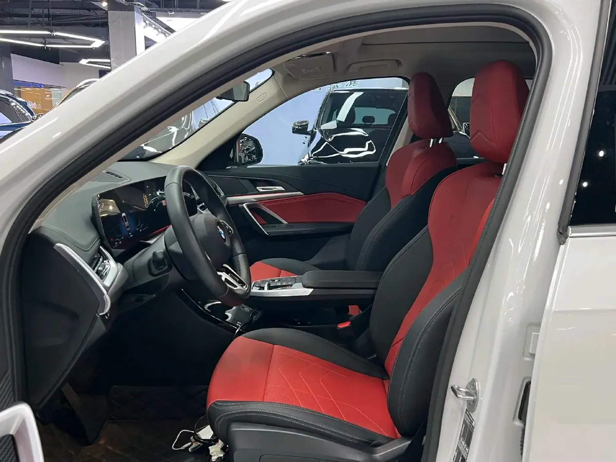 2025 BMW X1 2.0T 204HP L4 7DCT,autocango,china used car exporter,china ev exporter,chinese used car exporter,chinese used ev exporter