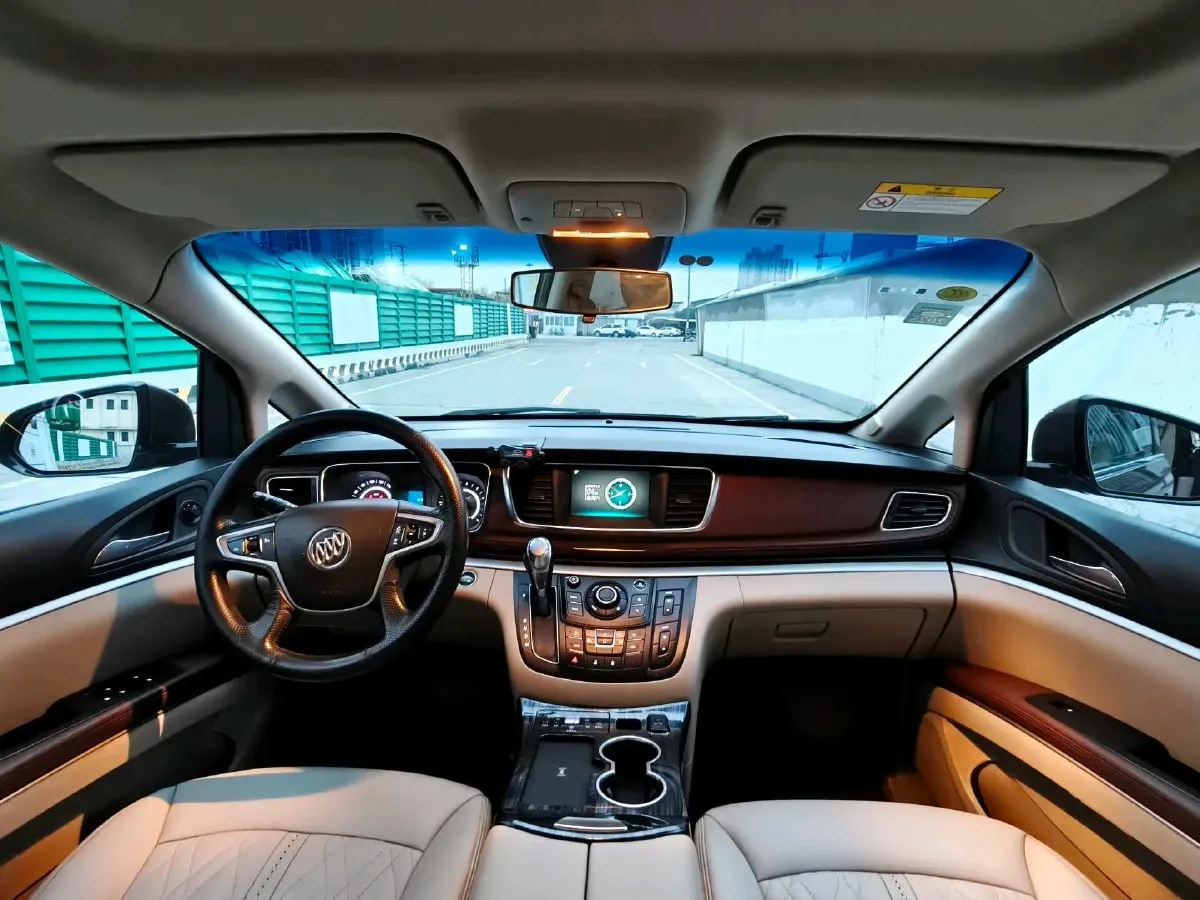 2018 Buick GL8 2.0T 260HP L4 6AT,autocango,china used car exporter,china ev exporter,chinese used car exporter,chinese used ev exporter