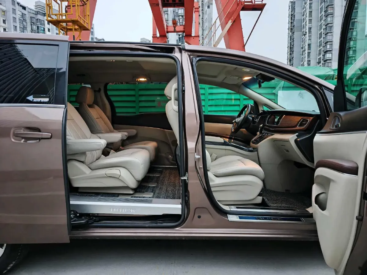 2018 Buick GL8 2.0T 260HP L4 6AT,autocango,china used car exporter,china ev exporter,chinese used car exporter,chinese used ev exporter