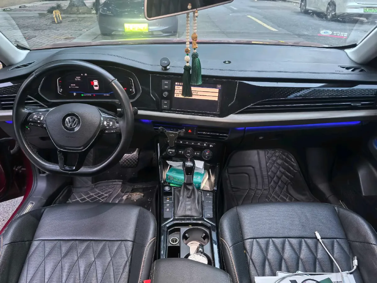 2019 Volkswagen Passat 2.0T 186HP L4 7DCT,autocango,china used car exporter,china ev exporter,chinese used car exporter,chinese used ev exporter