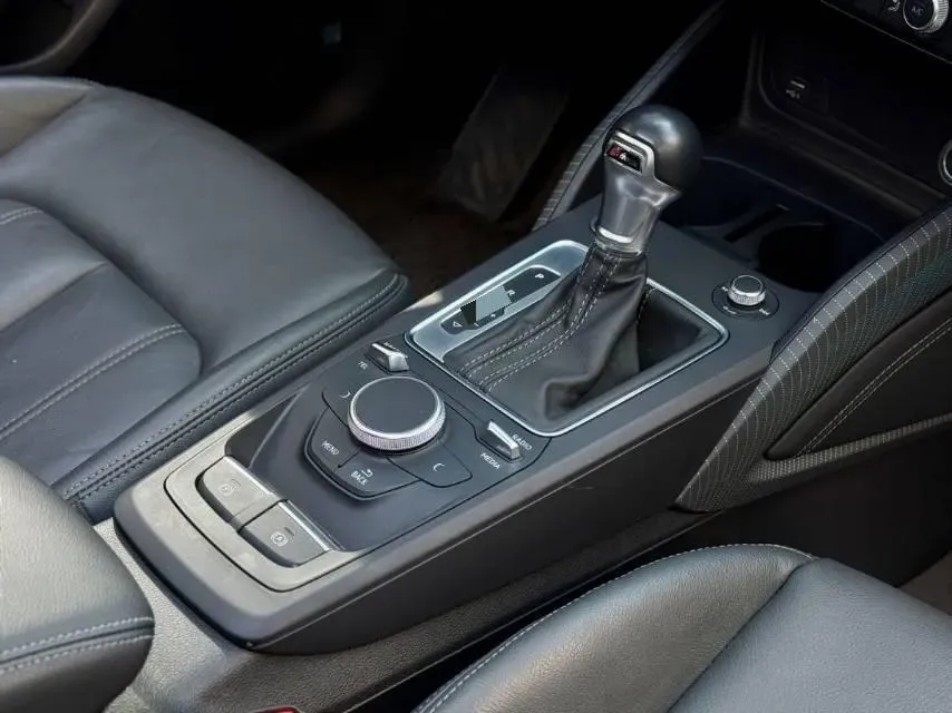 2022 Audi Q2L 1.4T 150HP L4 7DCT,autocango,china used car exporter,china ev exporter,chinese used car exporter,chinese used ev exporter