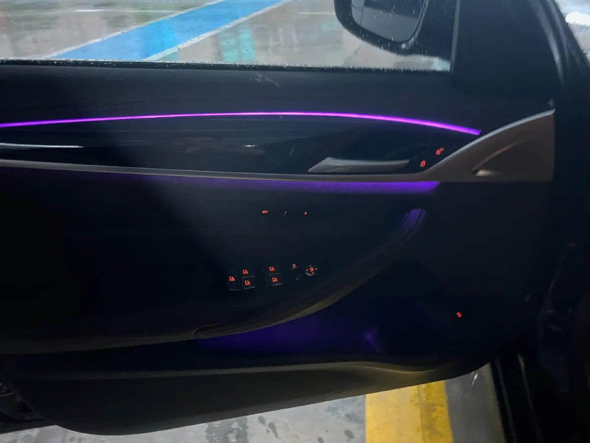 2020 BMW 5 Series 2.0T 184HP L4 8AT,autocango,china used car exporter,china ev exporter,chinese used car exporter,chinese used ev exporter