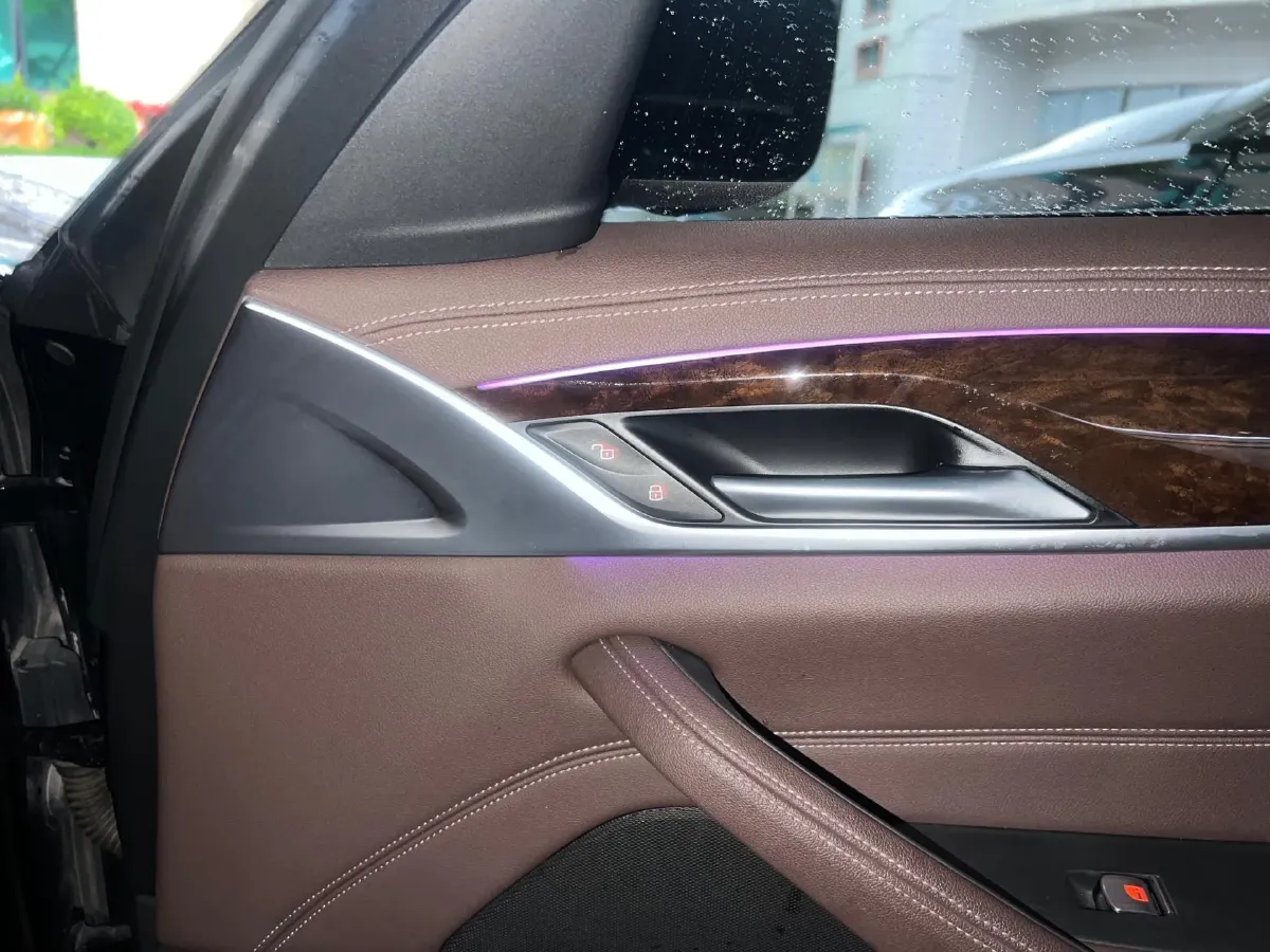 2020 BMW 5 Series 2.0T 184HP L4 8AT,autocango,china used car exporter,china ev exporter,chinese used car exporter,chinese used ev exporter