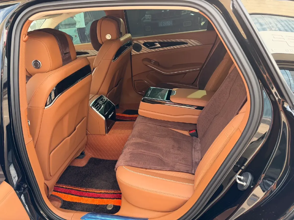 2022 HongQi H9 2.0T 252HP L4 7DCT,autocango,china used car exporter,china ev exporter,chinese used car exporter,chinese used ev exporter