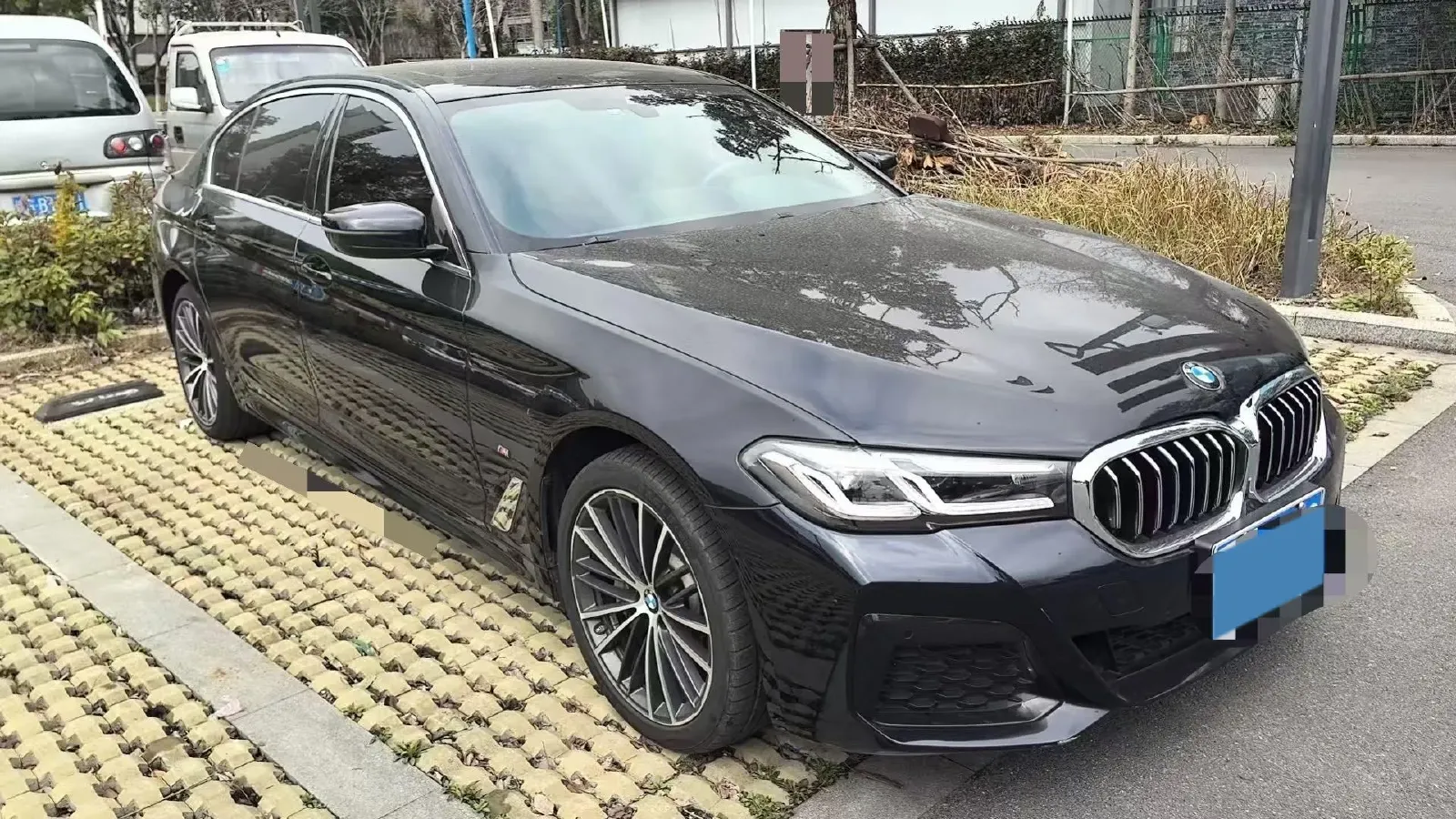 2022 BMW 5 Series 2.0T 252HP L4 8AT,autocango,china used car exporter,china ev exporter,chinese used car exporter,chinese used ev exporter