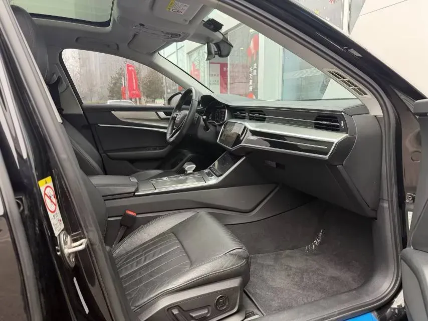 2019 Mercedes-Benz E Class 1.5T 184HP L4 9AT,autocango,china used car exporter,china ev exporter,chinese used car exporter,chinese used ev exporter