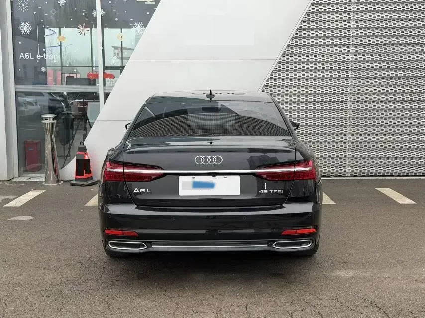 2019 Mercedes-Benz E Class 1.5T 184HP L4 9AT,autocango,china used car exporter,china ev exporter,chinese used car exporter,chinese used ev exporter