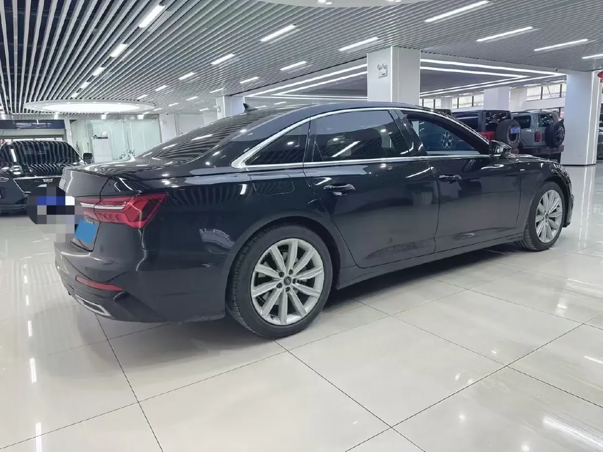 2022 Audi A6L 2.0T 190HP L4 7DCT,autocango,china used car exporter,china ev exporter,chinese used car exporter,chinese used ev exporter