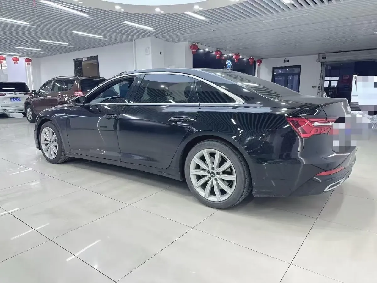 2022 Audi A6L 2.0T 190HP L4 7DCT,autocango,china used car exporter,china ev exporter,chinese used car exporter,chinese used ev exporter