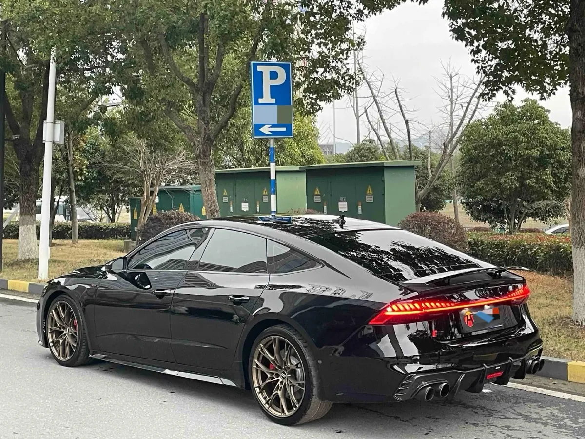 2021 Audi A7 2.0T 245HP L4 7DCT,autocango,china used car exporter,china ev exporter,chinese used car exporter,chinese used ev exporter