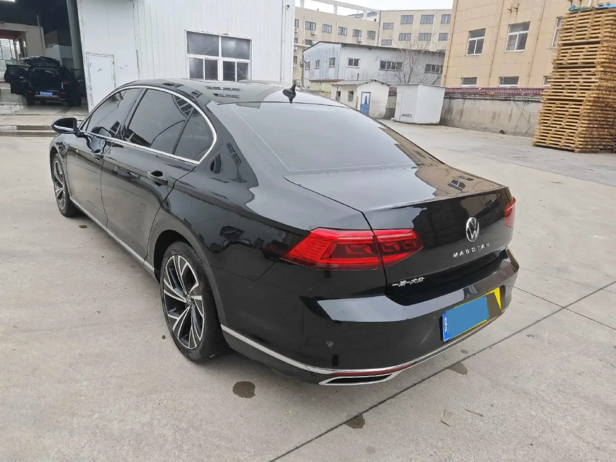 2020 Volkswagen Magotan 2.0T 220HP L4 7DCT,autocango,china used car exporter,china ev exporter,chinese used car exporter,chinese used ev exporter