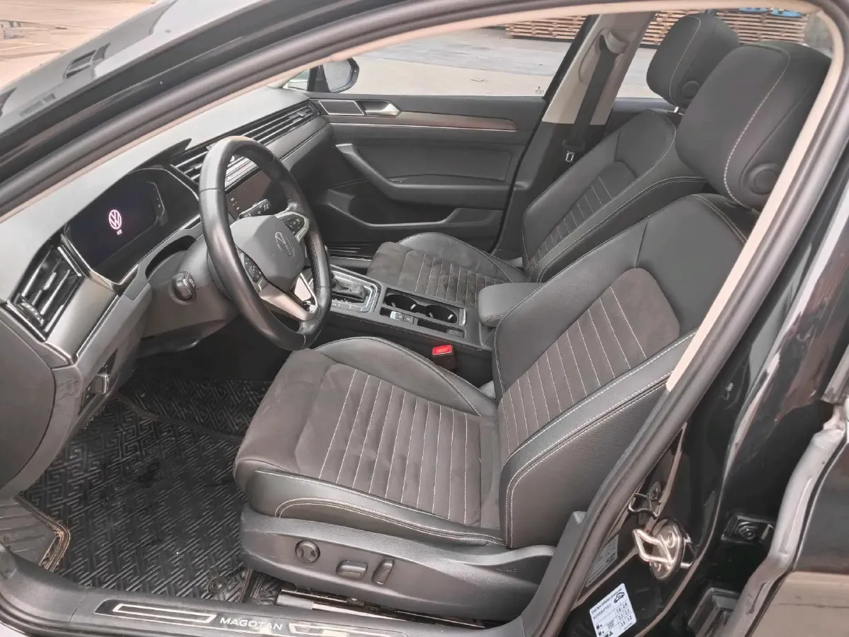 2020 Volkswagen Magotan 2.0T 220HP L4 7DCT,autocango,china used car exporter,china ev exporter,chinese used car exporter,chinese used ev exporter