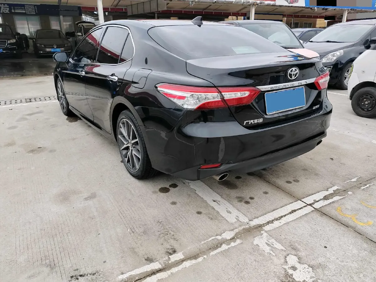 2021 Toyota Camry 2.5L 209HP L4 8AT,autocango,china used car exporter,china ev exporter,chinese used car exporter,chinese used ev exporter