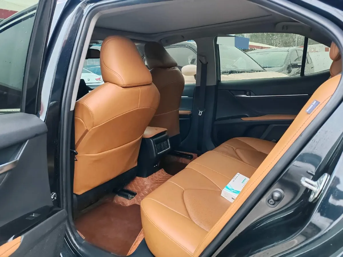 2021 Toyota Camry 2.5L 209HP L4 8AT,autocango,china used car exporter,china ev exporter,chinese used car exporter,chinese used ev exporter