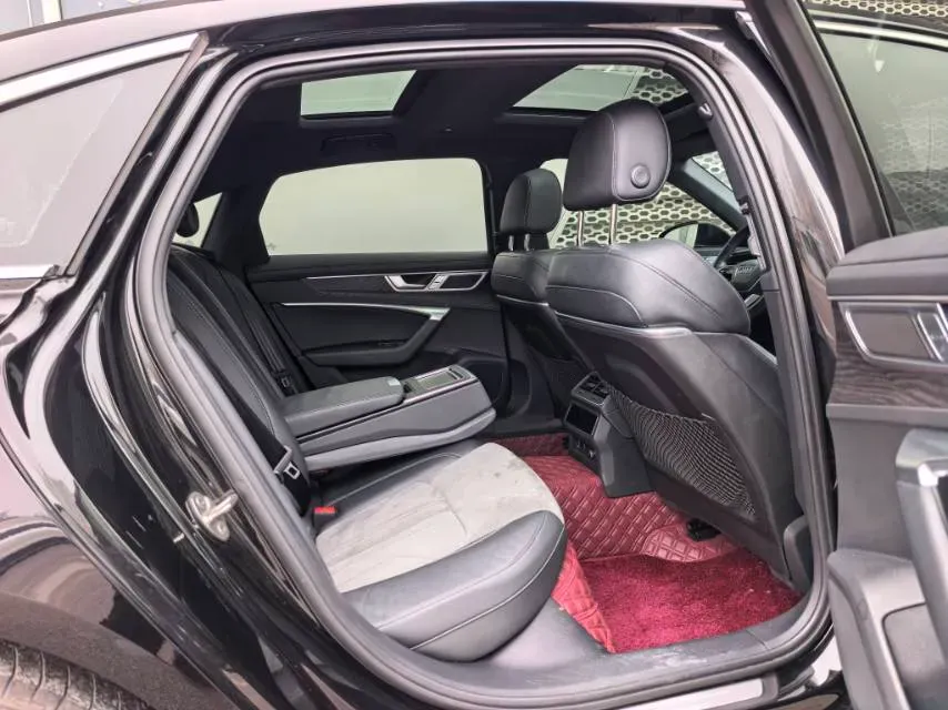 2024 Audi A6L 2.0T 245HP L4 7DCT,autocango,china used car exporter,china ev exporter,chinese used car exporter,chinese used ev exporter