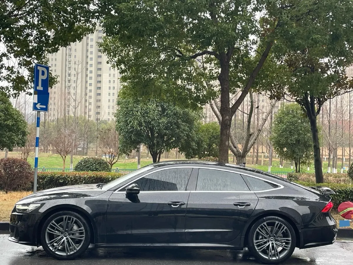 2023 Audi A7 2.0T 265HP L4 7DCT,autocango,china used car exporter,china ev exporter,chinese used car exporter,chinese used ev exporter