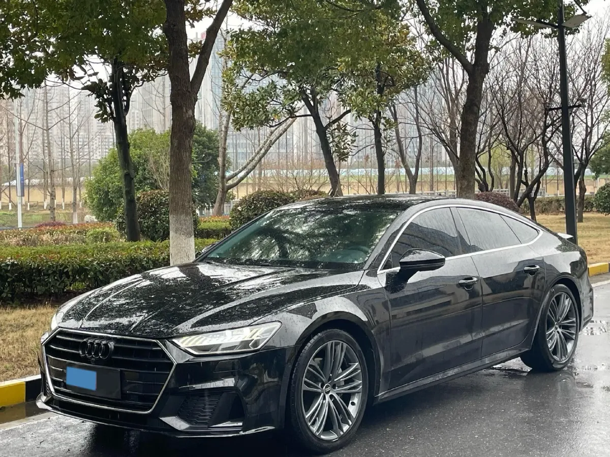 2023 Audi A7 2.0T 265HP L4 7DCT,autocango,china used car exporter,china ev exporter,chinese used car exporter,chinese used ev exporter