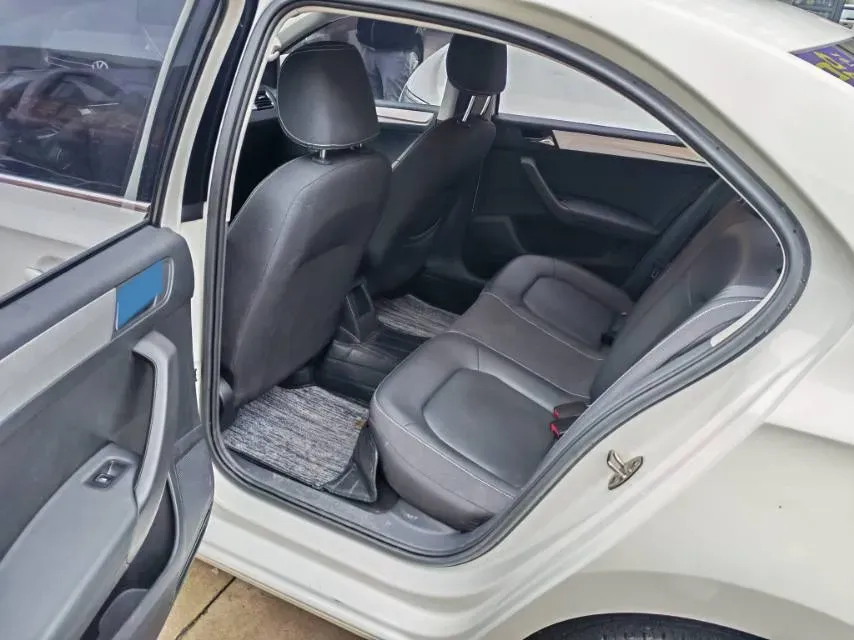 2022 Skoda Rapid 1.5L 112HP L4 6AT,autocango,china used car exporter,china ev exporter,chinese used car exporter,chinese used ev exporter