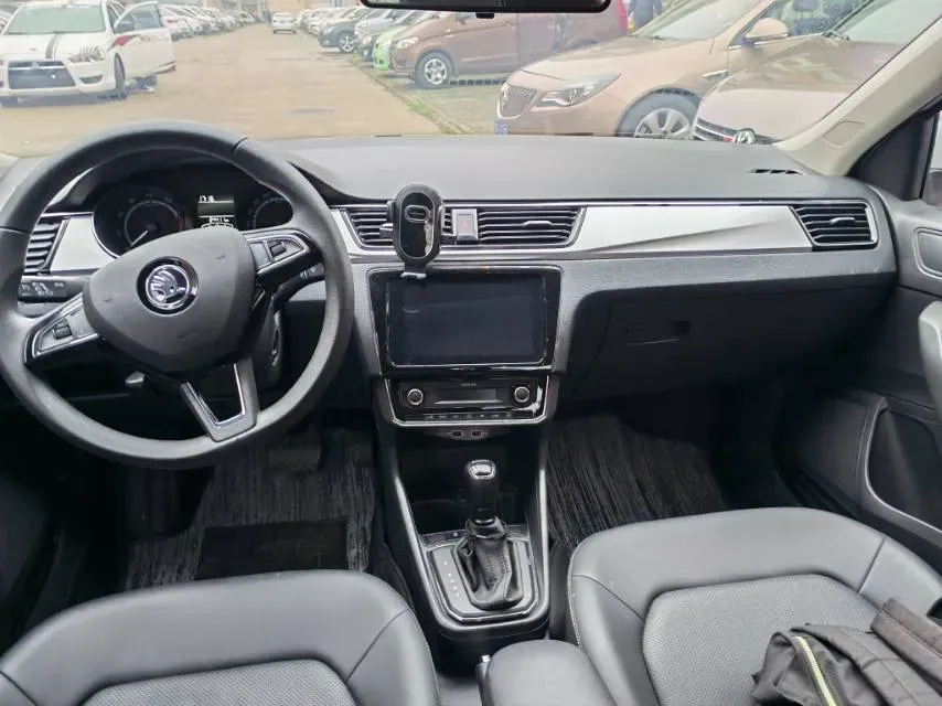 2022 Skoda Rapid 1.5L 112HP L4 6AT,autocango,china used car exporter,china ev exporter,chinese used car exporter,chinese used ev exporter