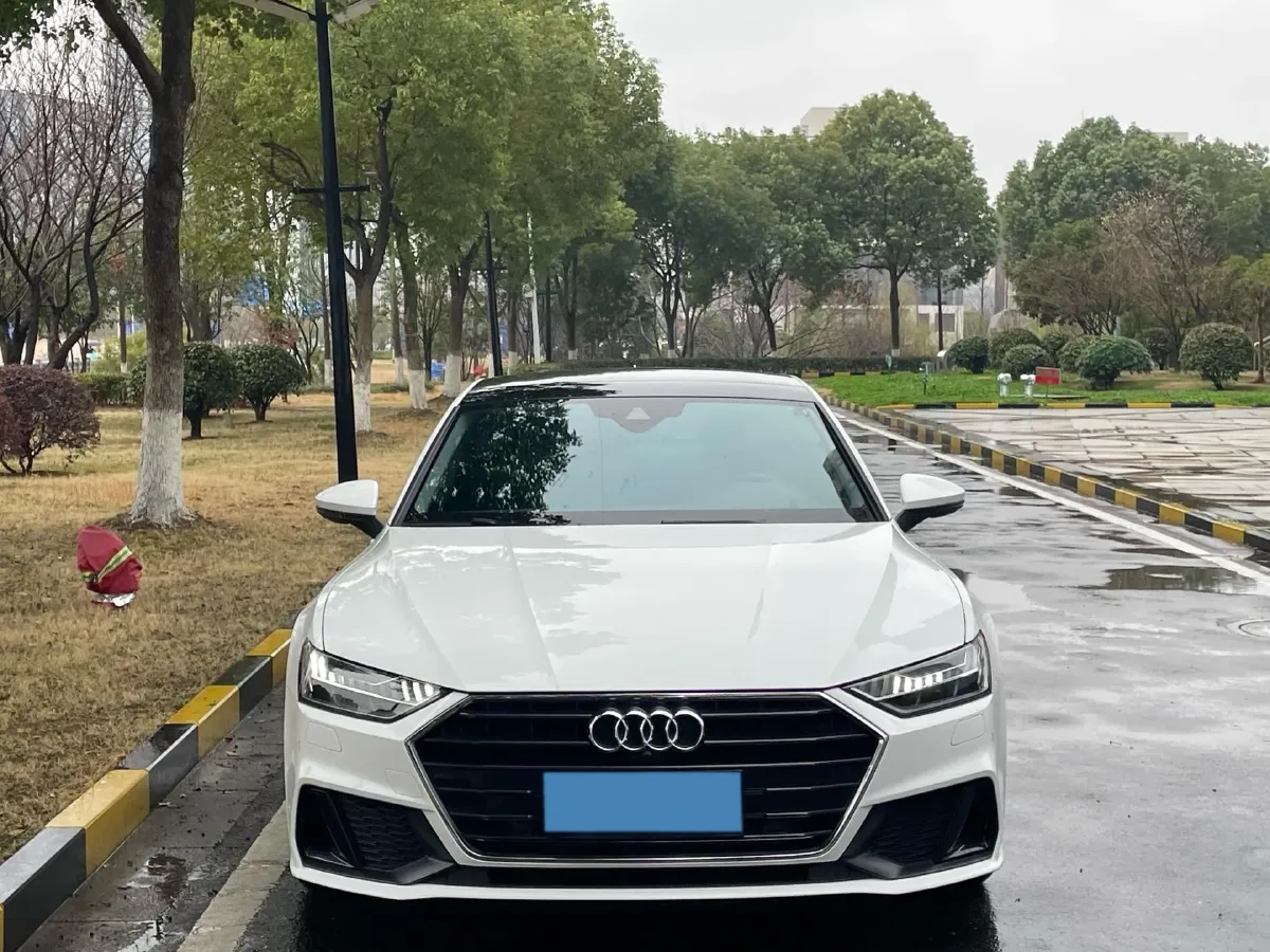 2020 Audi A7 2.0T 245HP L4 7DCT,autocango,china used car exporter,china ev exporter,chinese used car exporter,chinese used ev exporter