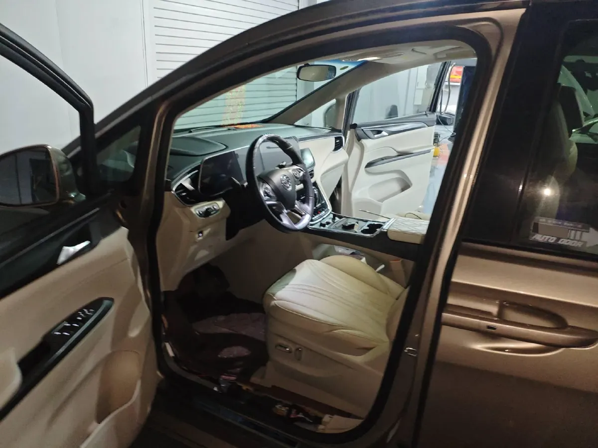 2023 Buick GL8 2.0T 237HP L4 9AT,autocango,china used car exporter,china ev exporter,chinese used car exporter,chinese used ev exporter