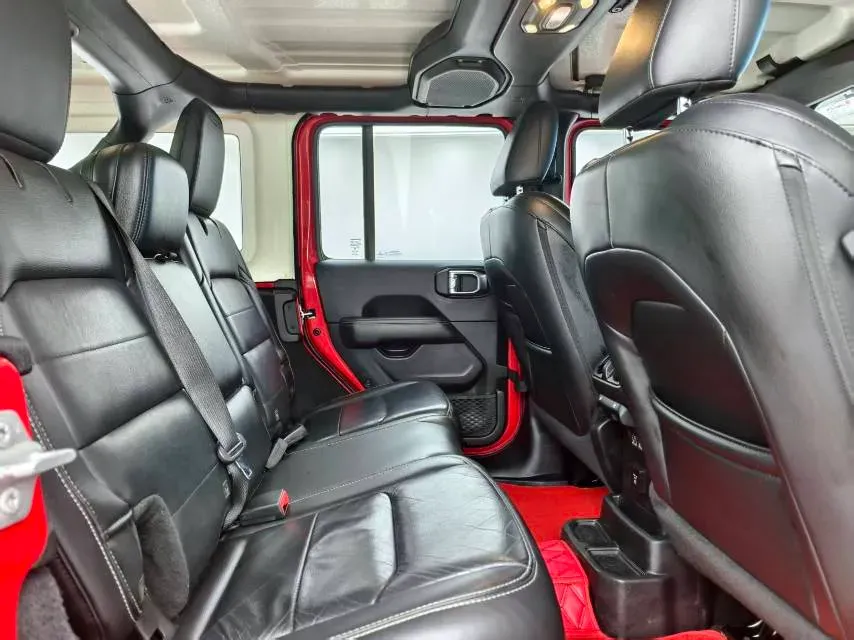 2019 Jeep Wrangler 2.0T 266HP L4 8AT,autocango,china used car exporter,china ev exporter,chinese used car exporter,chinese used ev exporter