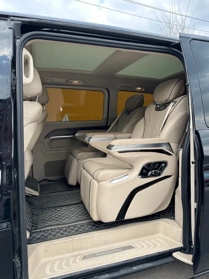 2021 Mercedes-Benz V Class 2.0T 211HP L4 9AT,autocango,china used car exporter,china ev exporter,chinese used car exporter,chinese used ev exporter