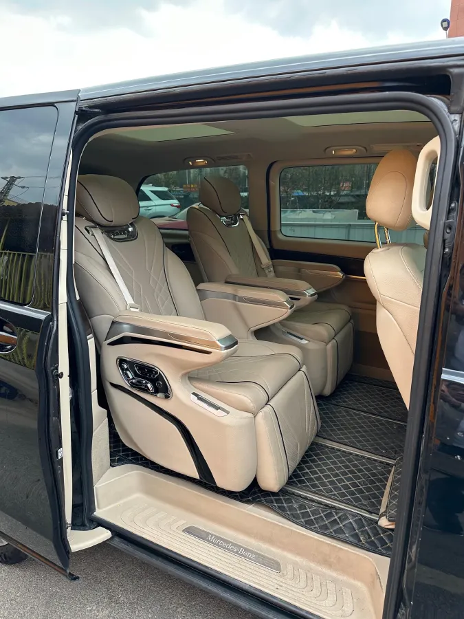 2021 Mercedes-Benz V Class 2.0T 211HP L4 9AT,autocango,china used car exporter,china ev exporter,chinese used car exporter,chinese used ev exporter