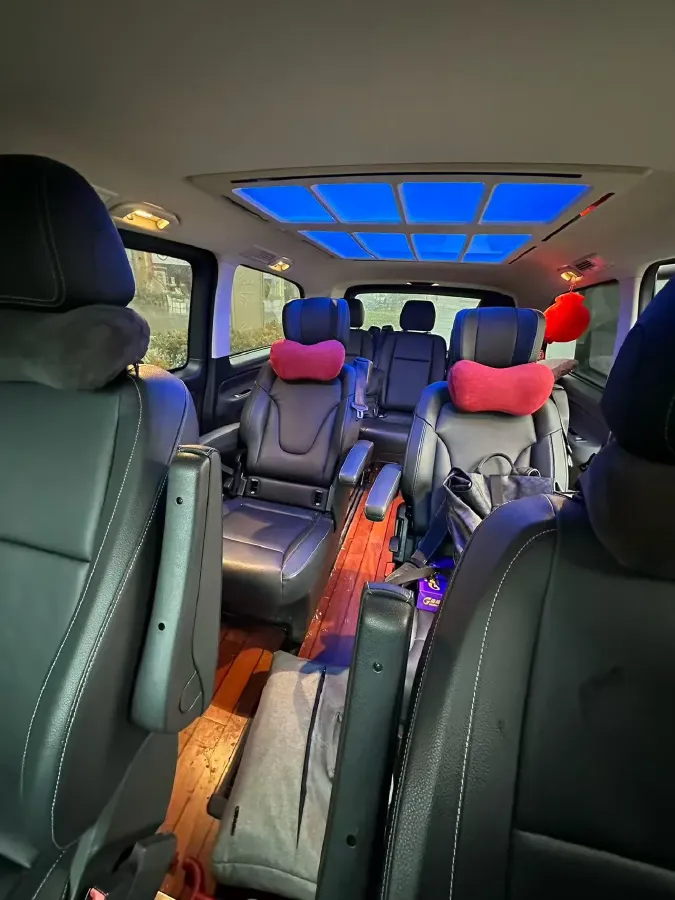 2021 Mercedes-Benz Vito 2.0T 211HP L4 9AT,autocango,china used car exporter,china ev exporter,chinese used car exporter,chinese used ev exporter