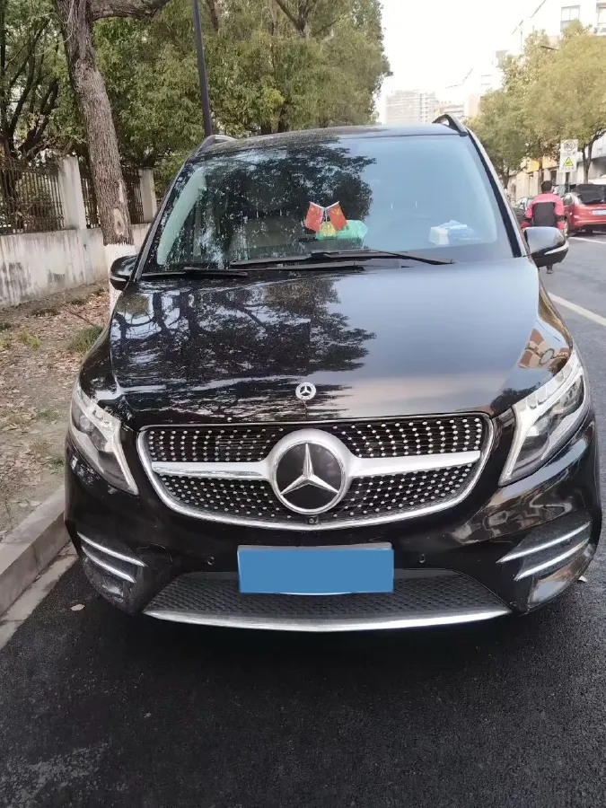 2021 Mercedes-Benz V Class 2.0T 211HP L4 9AT,autocango,china used car exporter,china ev exporter,chinese used car exporter,chinese used ev exporter