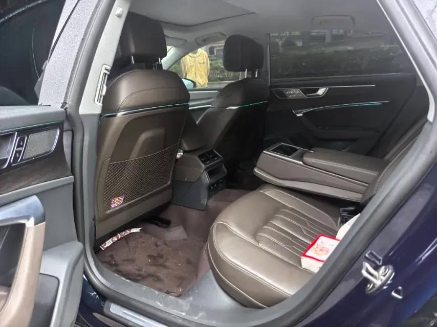 2022 Audi A7L 3.0T 340HP V6 7DCT,autocango,china used car exporter,china ev exporter,chinese used car exporter,chinese used ev exporter