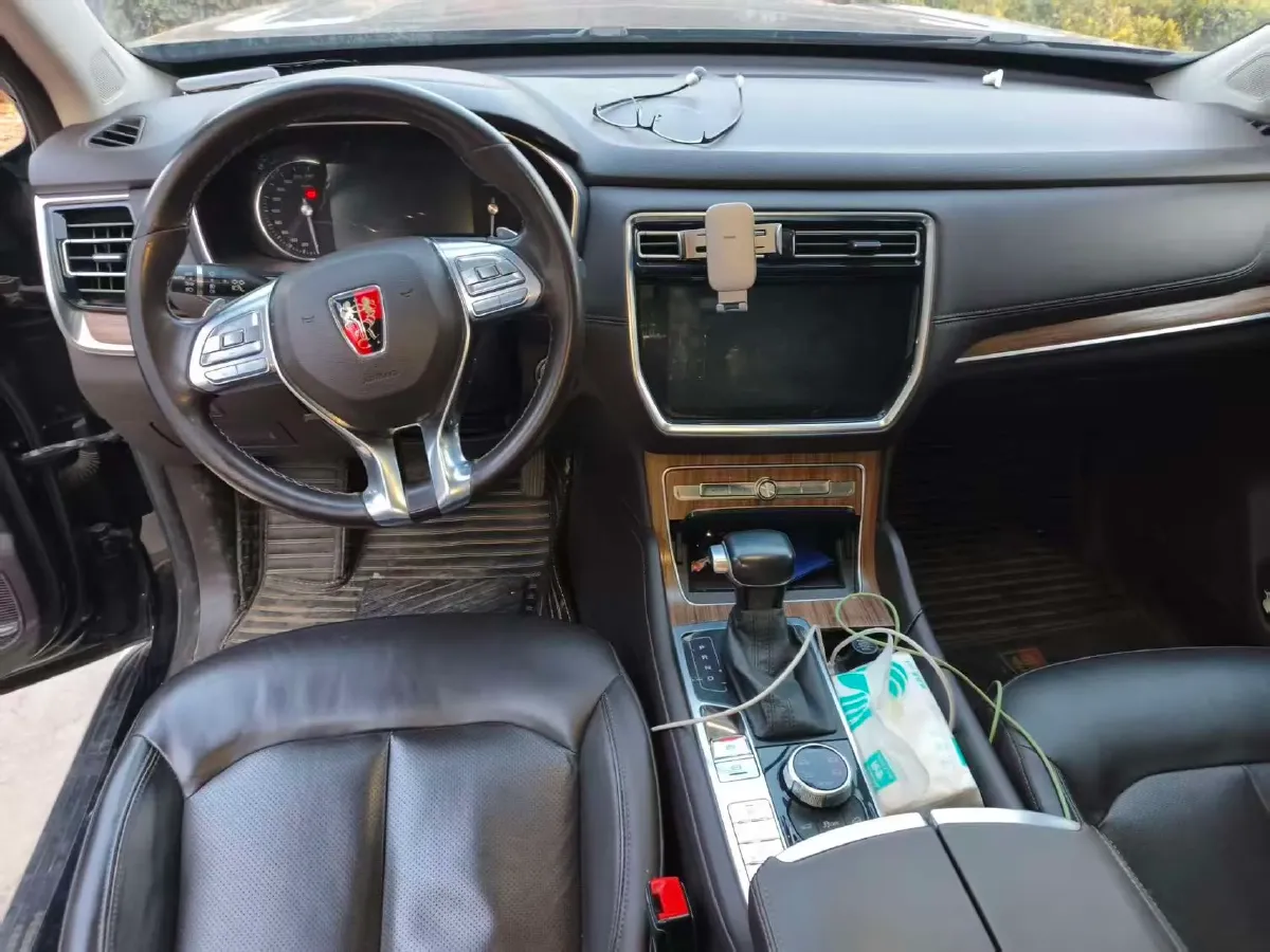 2019 Roewe RX8 2.0T 222HP L4 6AT,autocango,china used car exporter,china ev exporter,chinese used car exporter,chinese used ev exporter