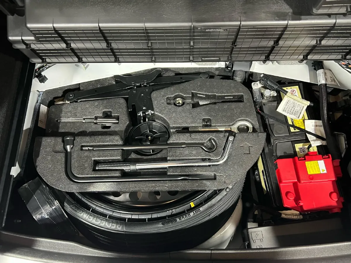 2019 Maserati Levante 3.0T 350HP V6 8AT,autocango,china used car exporter,china ev exporter,chinese used car exporter,chinese used ev exporter