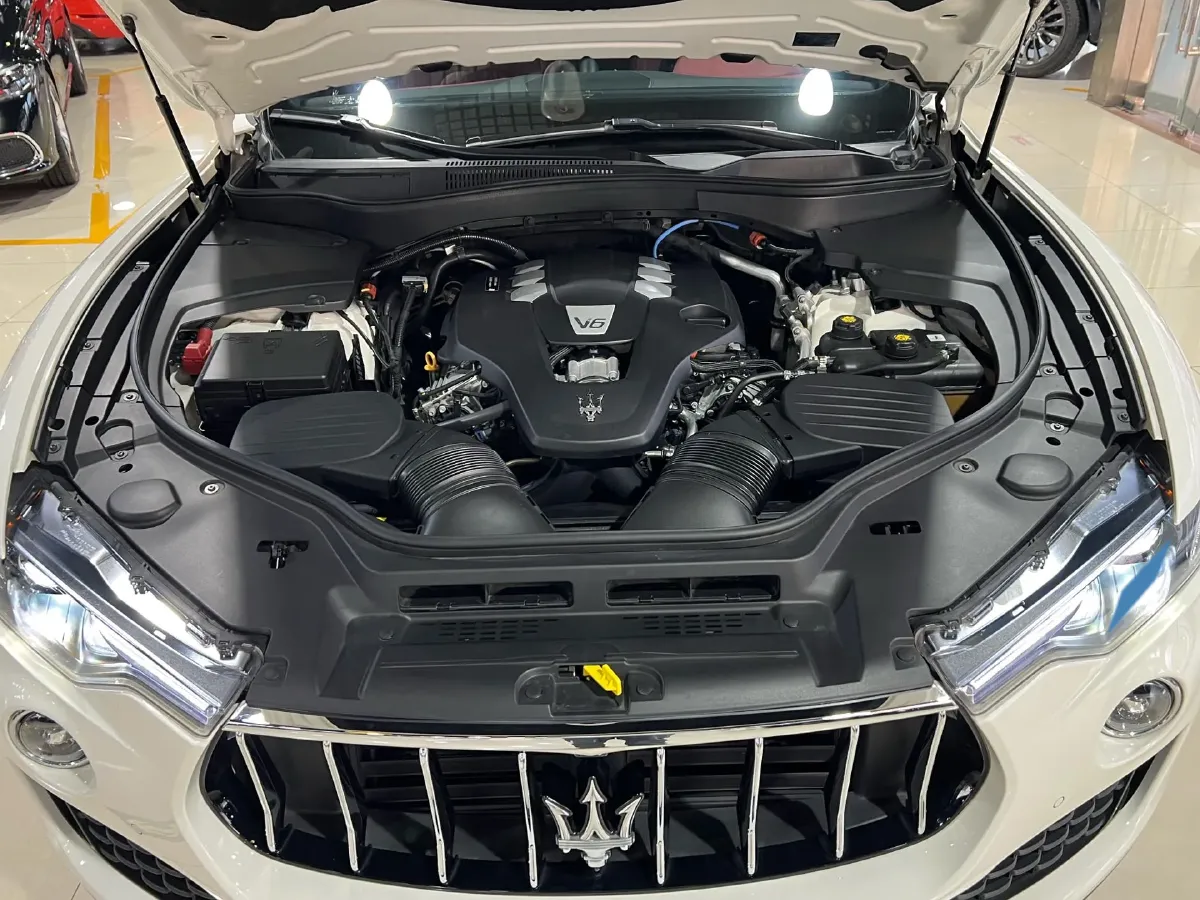 2019 Maserati Levante 3.0T 350HP V6 8AT,autocango,china used car exporter,china ev exporter,chinese used car exporter,chinese used ev exporter