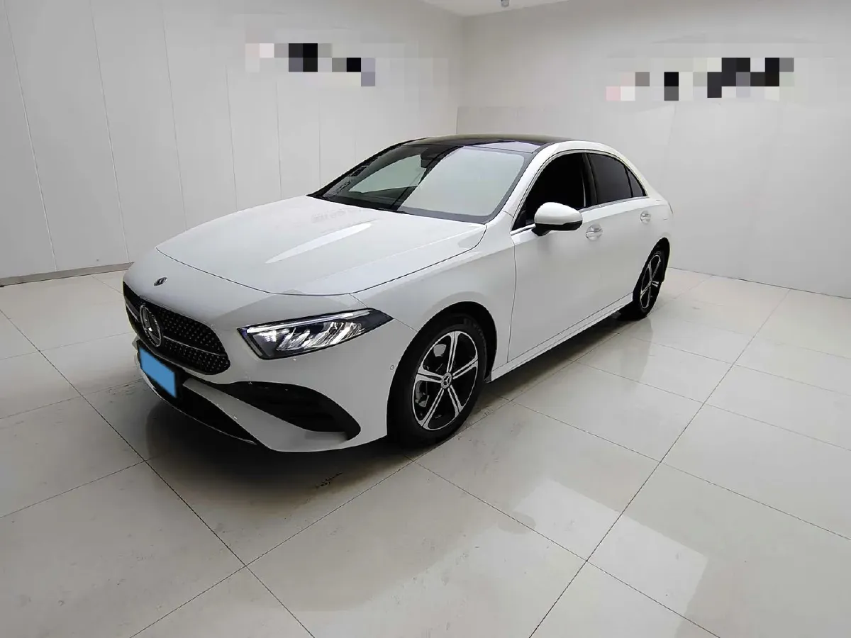 2024 Mercedes-Benz A Class 1.3T 163HP L4 7DCT,autocango,china used car exporter,china ev exporter,chinese used car exporter,chinese used ev exporter