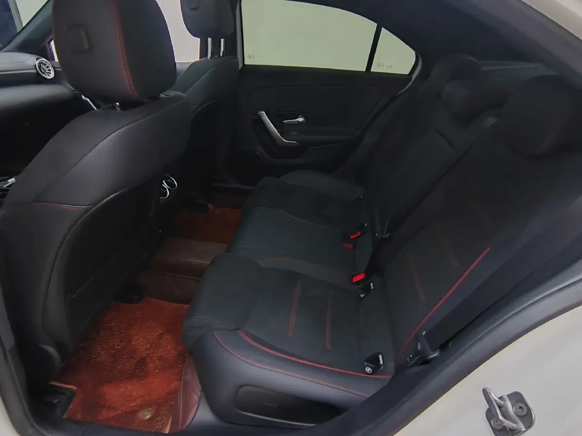 2024 Mercedes-Benz A Class 1.3T 163HP L4 7DCT,autocango,china used car exporter,china ev exporter,chinese used car exporter,chinese used ev exporter