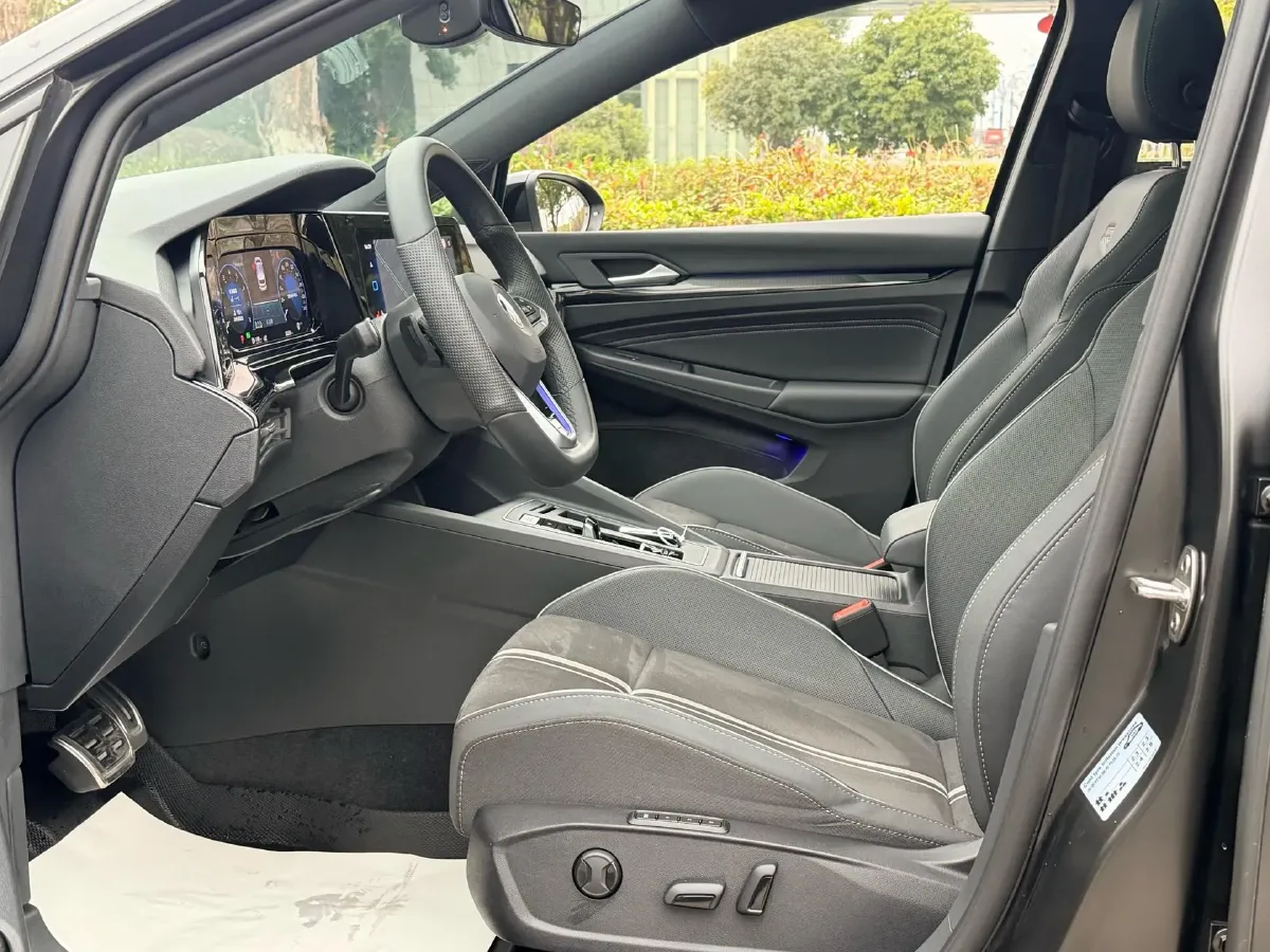 2023 Volkswagen Golf 1.4T 150HP L4 7DCT,autocango,china used car exporter,china ev exporter,chinese used car exporter,chinese used ev exporter