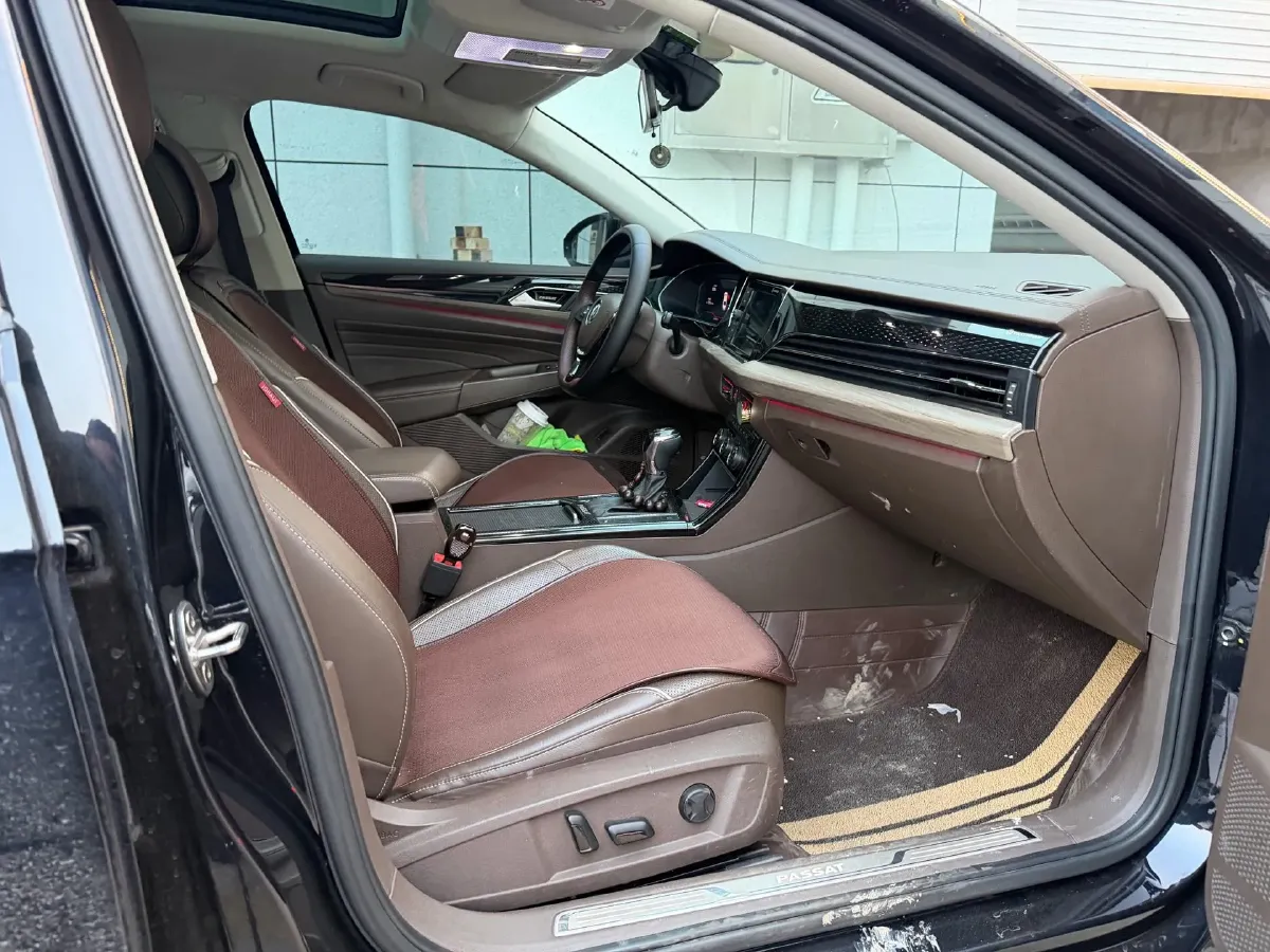 2019 Volvo V40 1.5T 152HP L4 6AT,autocango,china used car exporter,china ev exporter,chinese used car exporter,chinese used ev exporter