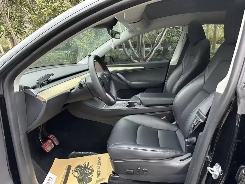 2022 Tesla Model Y BEV 60KWH,autocango,china used car exporter,china ev exporter,chinese used car exporter,chinese used ev exporter