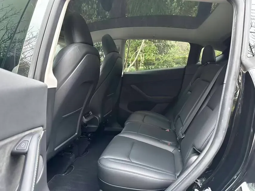 2022 Tesla Model Y BEV 60KWH,autocango,china used car exporter,china ev exporter,chinese used car exporter,chinese used ev exporter