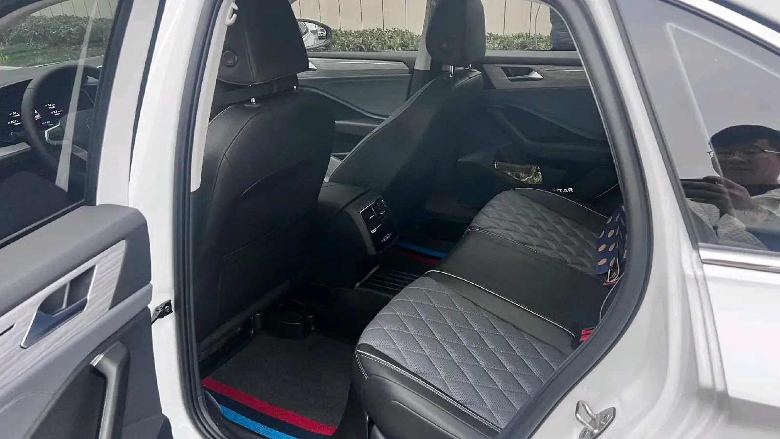 2025 Volkswagen Sagitar 1.5T 160HP L4 7DCT,autocango,china used car exporter,china ev exporter,chinese used car exporter,chinese used ev exporter